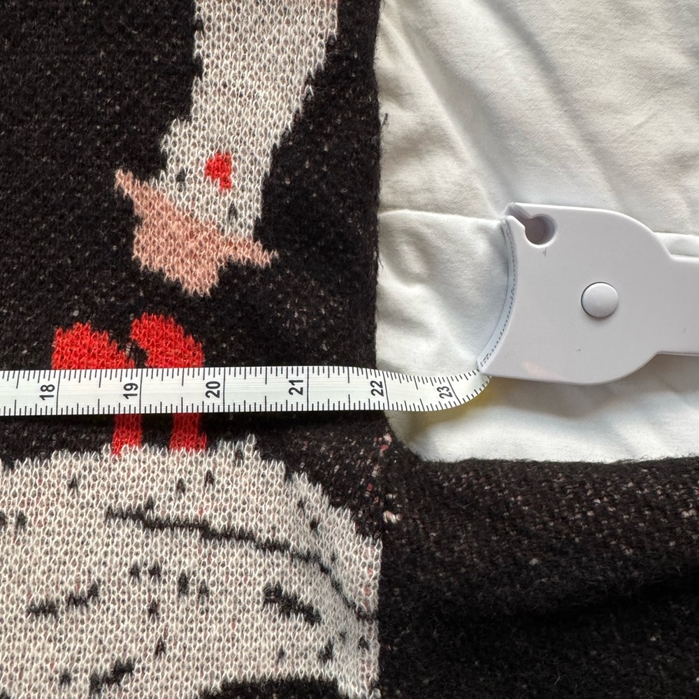 All-Over Goose Print Knit Crewneck Sweater - Black & White (unisex) - Picture 4 of 5
